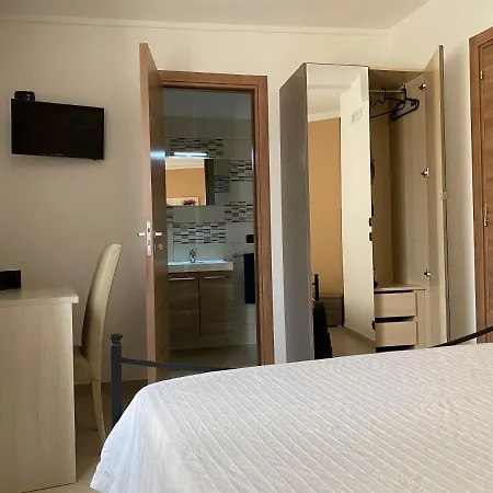 Room With Private Bathroom In Trapani Maison d'hôtes Trapani
